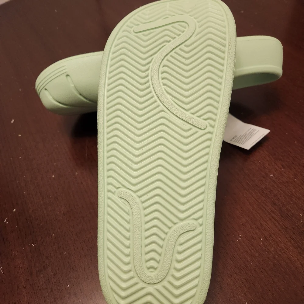 Adidas Adilette clogs - Picture 3 of 9